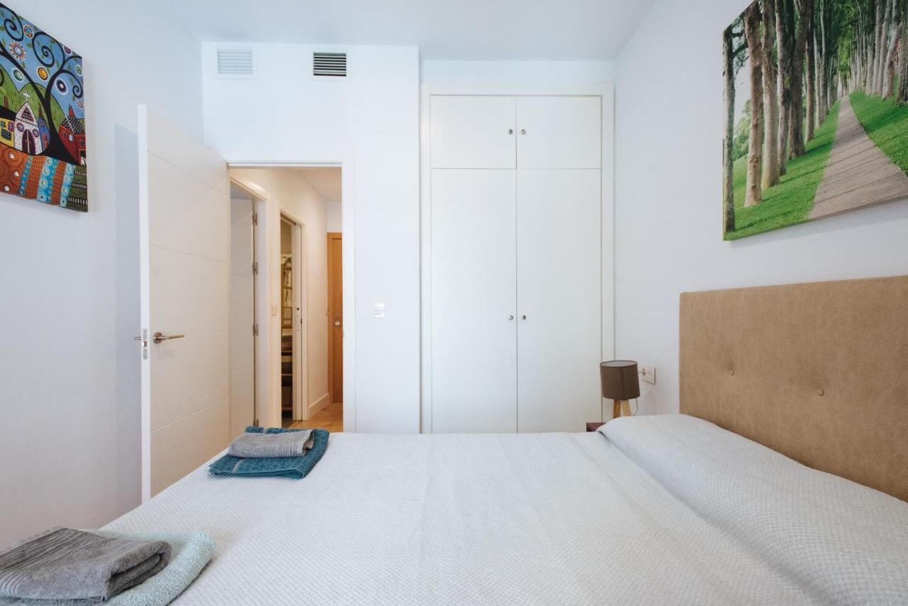 Apartamento Estelar Con Piscina Y Garaje Nervion Apartment Seville Exterior photo